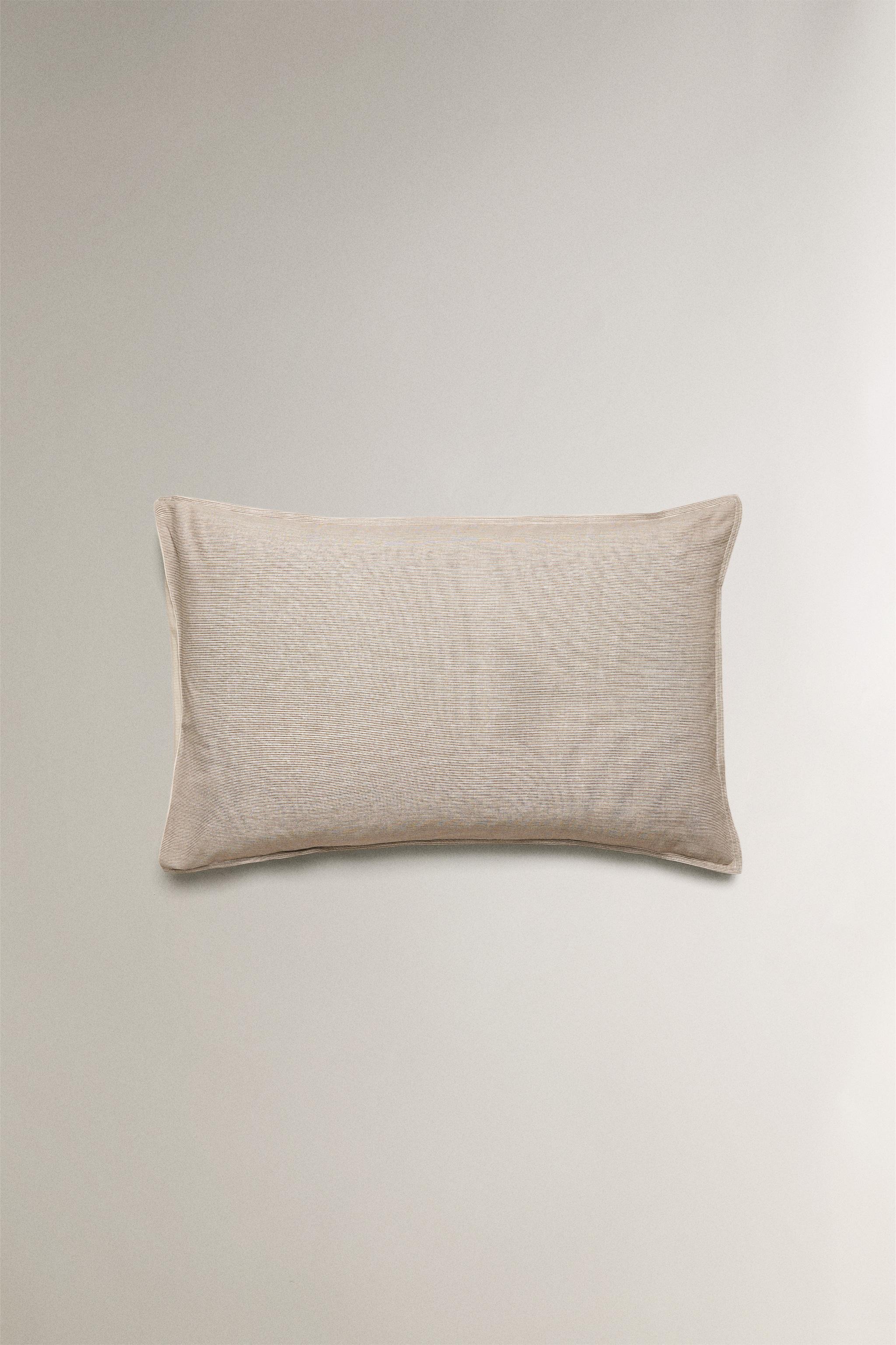 REVERSIBLE STRIPED PILLOWCASE